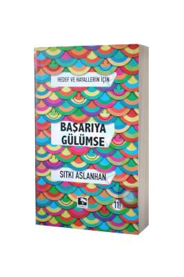 Başarıya Gülümse - Çınaraltı Yayınları
