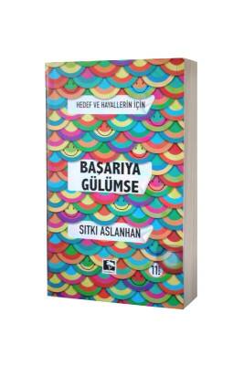 Başarıya Gülümse - Çınaraltı Yayınları