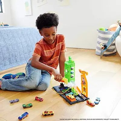 Hot Wheels Elektrikli Araç Şarj İstasyonu Oyun Seti - 5