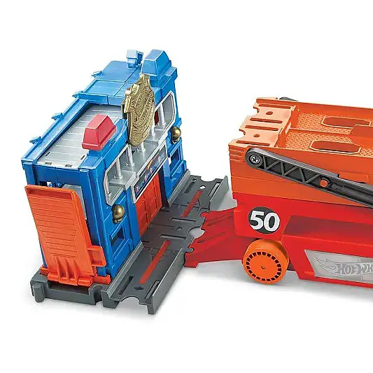 Hot Wheels Mega Tır - 10