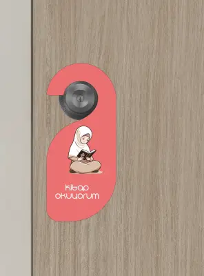 Kitap Okuyorum. Kız Kapı Askısı Kapı Uyarı Levhası - 3
