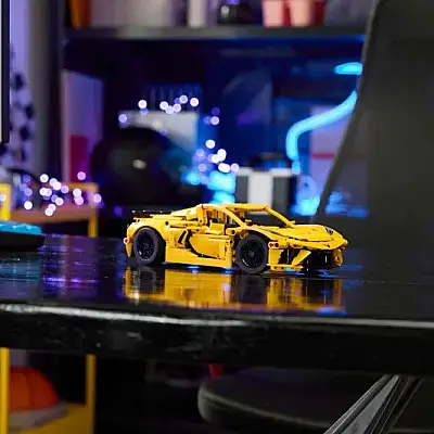 Lego Technic Chevrolet Corvette Stingray 42205 - 10