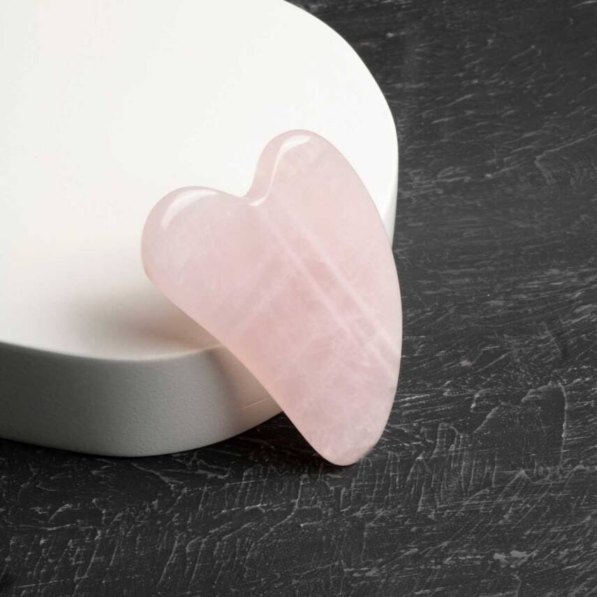 Pembe Kuvars Taşı Masaj Takımı - Roller ve Gua Sha Kalpli Set - 4