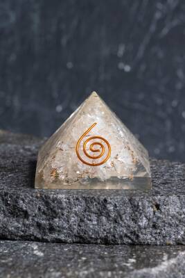 Sertifikalı Kristal Kuvars Piramit - Osmanlı Doğal Taş