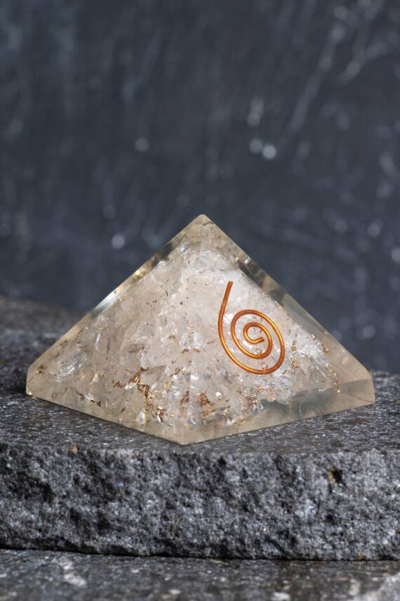 Sertifikalı Kristal Kuvars Piramit - 4