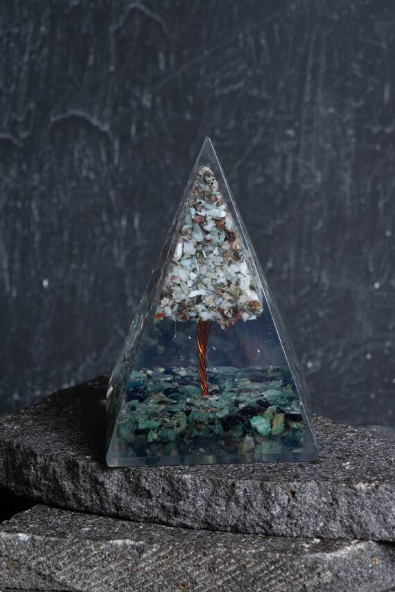 Sertifikalı Larimar & Zümrüt Ağaçlı Piramit - 1