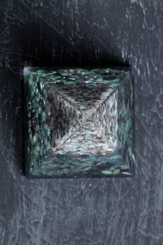 Sertifikalı Larimar & Zümrüt Ağaçlı Piramit - 4