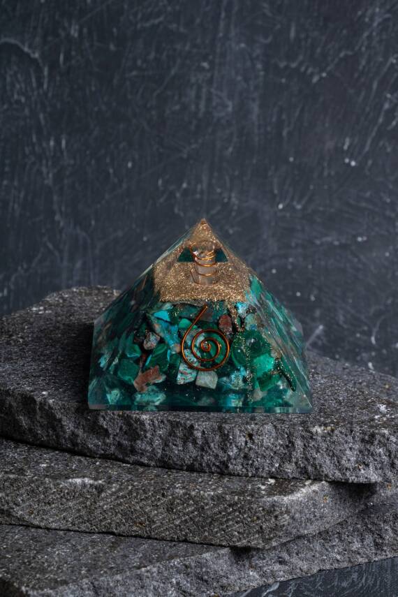Sertifikalı Malahit Piramit - 1