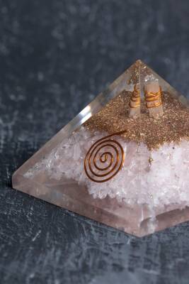 Sertifikalı Pembe Kuvars Piramit - 3