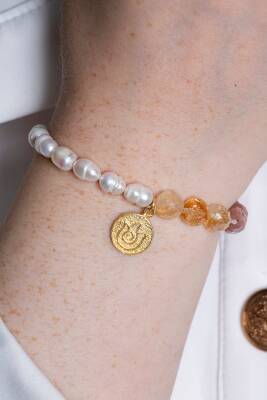 Sertifikalı Sakral Çakra Bilekliği: Güneş Taşı, Sitrin, Rutilli Kuvars, İnci Gümüş Charm ve Aparatlı Doğal Taş Bileklik (SK:083) - 3