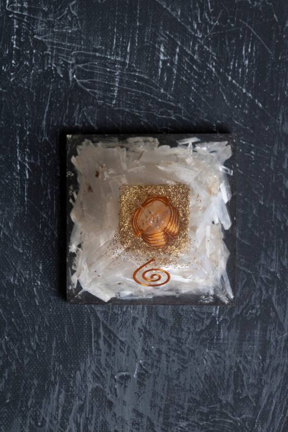 Sertifikalı Selenit Piramit - 3