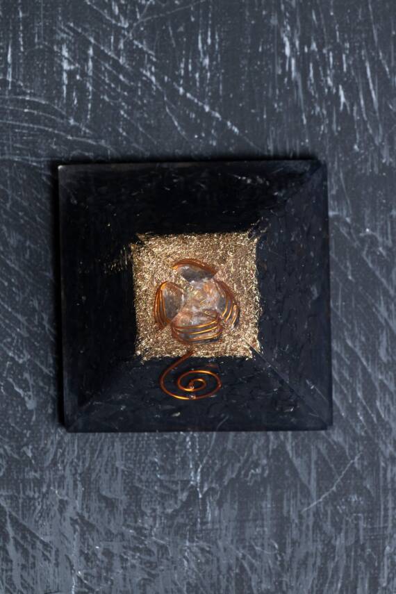 Sertifikalı Şungit Piramit - 3