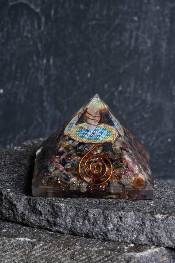 Sertifikalı Turmalin Piramit - 1