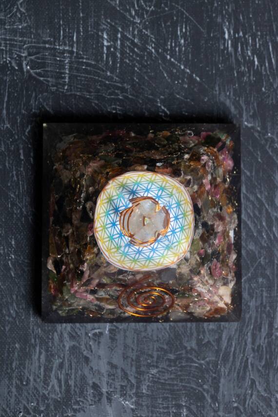 Sertifikalı Turmalin Piramit - 4