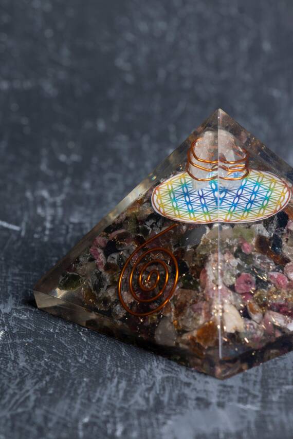 Sertifikalı Turmalin Piramit - 5