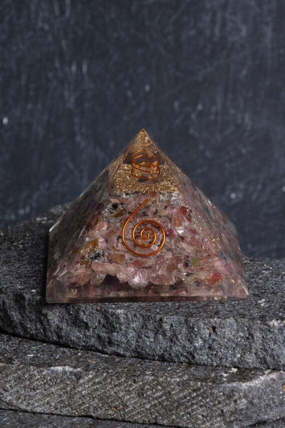 Sertifikalı Turmalin Piramit - 1