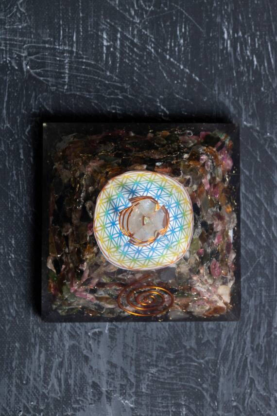 Sertifikalı Turmalin Piramit - 1