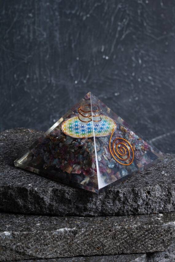 Sertifikalı Turmalin Piramit - 1