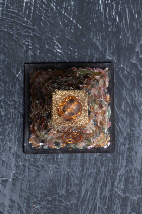 Sertifikalı Turmalin Piramit - 4