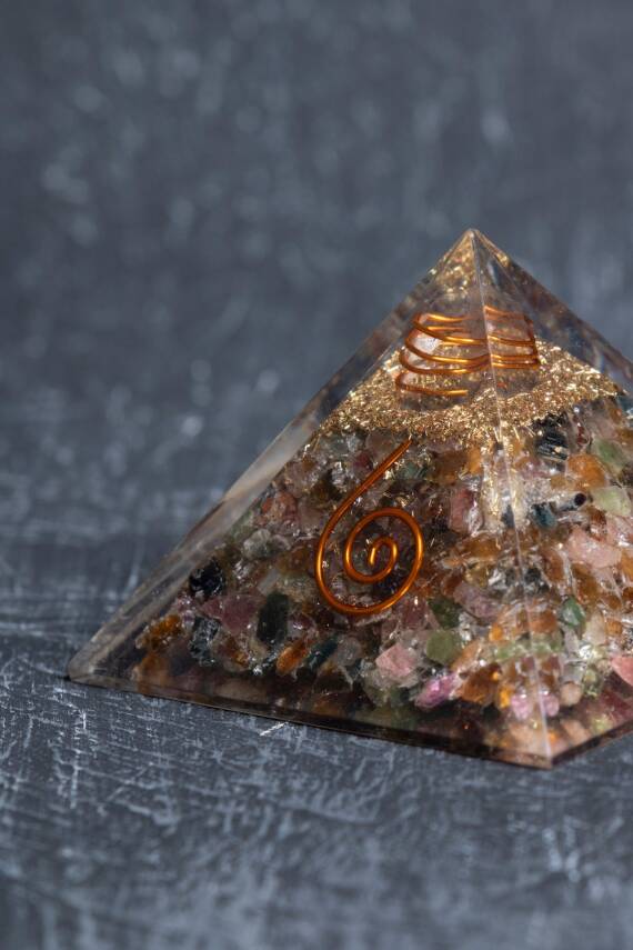 Sertifikalı Turmalin Piramit - 3