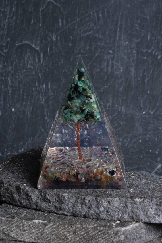 Sertifikalı Turmalin & Zümrüt Ağaçlı Piramit - 1