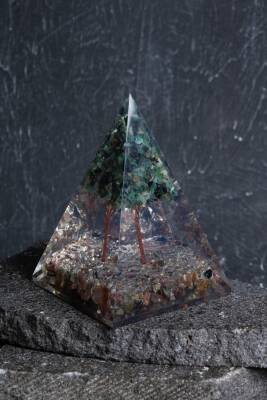 Sertifikalı Turmalin & Zümrüt Ağaçlı Piramit - 3