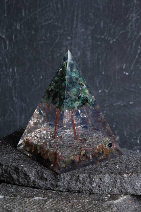 Sertifikalı Turmalin & Zümrüt Ağaçlı Piramit - 3
