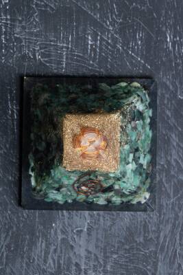 Sertifikalı Zümrüt Piramit - Osmanlı Doğal Taş