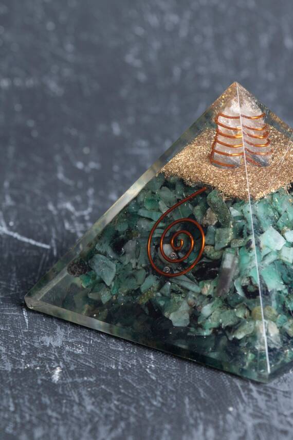 Sertifikalı Zümrüt Piramit - 5