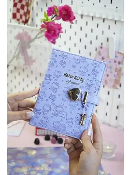 Victorias Journals Hush Hush Hello Kitty Deri Kalemlik + Kalp Kilitli Çizgili 160 Yp 13x18 Cm Kutulu - 6