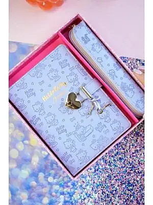 Victorias Journals Hush Hush Hello Kitty Deri Kalemlik + Kalp Kilitli Çizgili 160 Yp 13x18 Cm Kutulu - 10