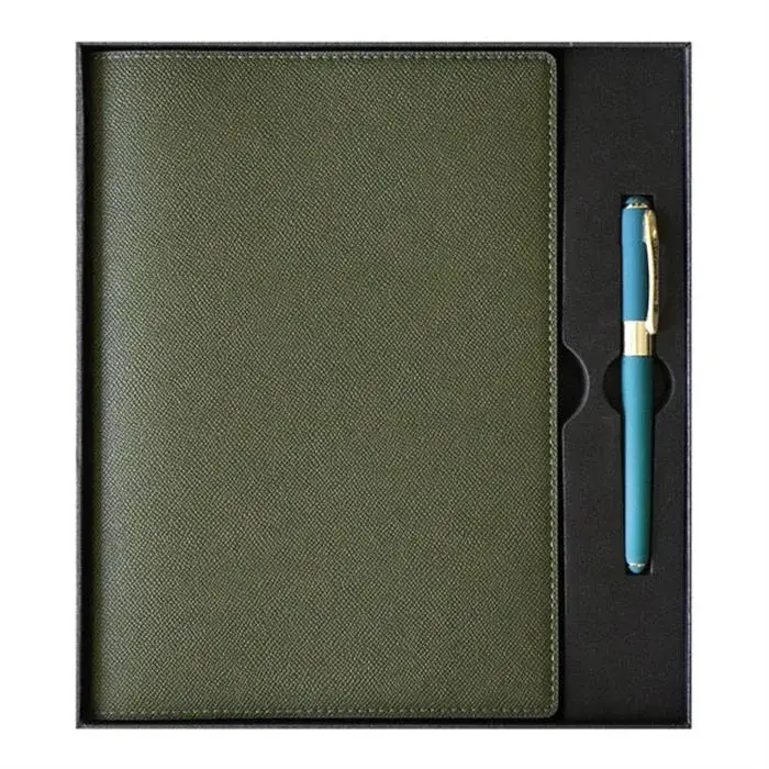 Victoria's Journals Hush Hush Kuromi Tükenmez Kalem + Kalp Kilitli Çizgili 160 Yp 13x18 Kutulu - 2